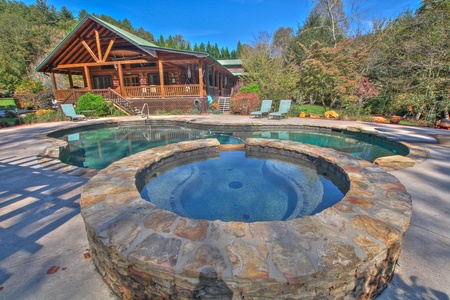 Stanely Creek Pool Outdoor Hot Tub