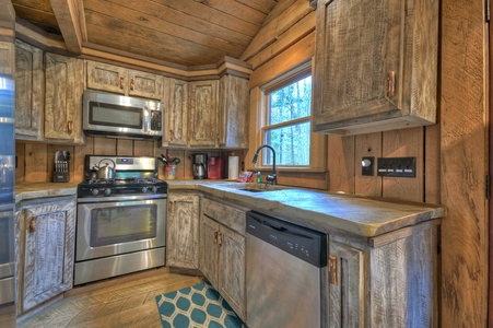 Hothouse Hideaway- Kitchen area with appliances