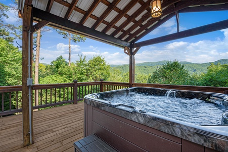 Celtic Clouds - Lower Level Deck Hot Tub