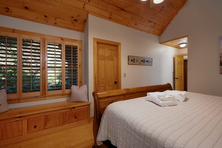 Cartacay River Retreat - King Primary Suite