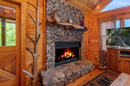 Mountain High Lodge - Entry Level Living Room