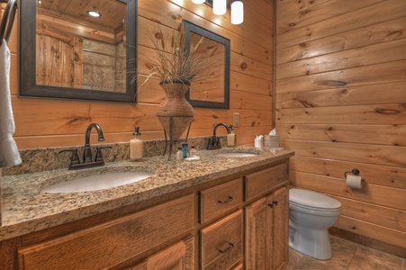 Woodsong - Lower Level Bathroom