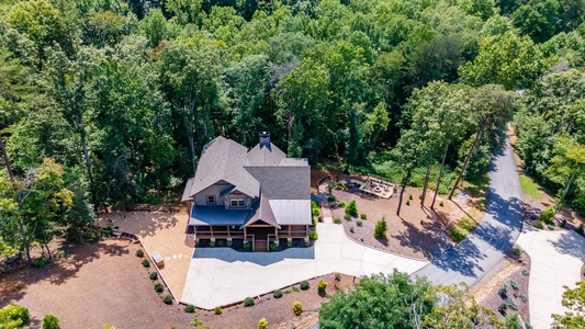 Mountain Echoes- Paved access and driveway with aerial view