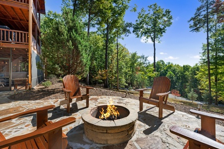 Soaring Hawk Lodge - Fire Pit