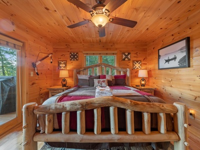 Soaring Hawk Lodge - Entry Level Guest Bedroom