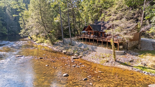 Rivers D Lite - Cabin and Toccoa River view