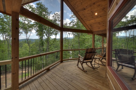 Deer Trails Cabin - Forest and Long Range Views