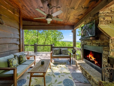 Mountain Breeze - Outdoor Fireplace