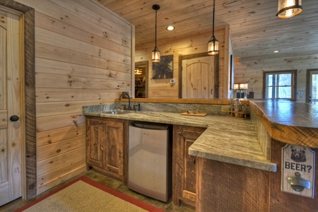 Whisky Creek Retreat- Lower level wet bar area