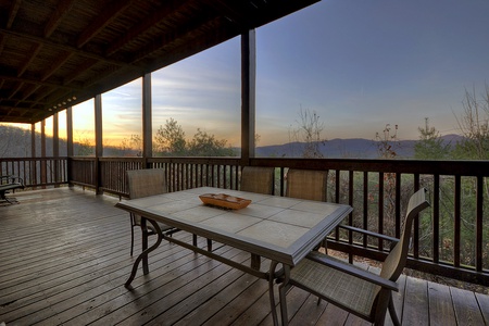 Bearcat Lodge- Outdoor seating with mountain views