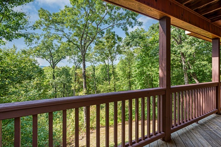 Morning Breeze - Entry Level Deck Views