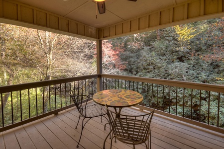 Happy Trout Hideaway- Upper level joint access balcony