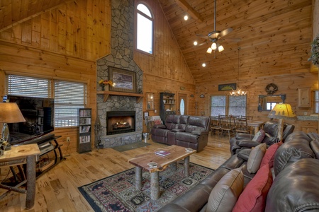 Amazing View- Cozy living room area with furniture