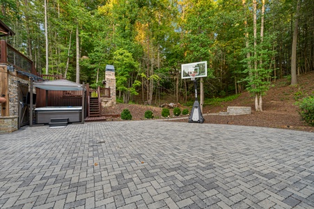 Goose Island Retreat - Basketball Court