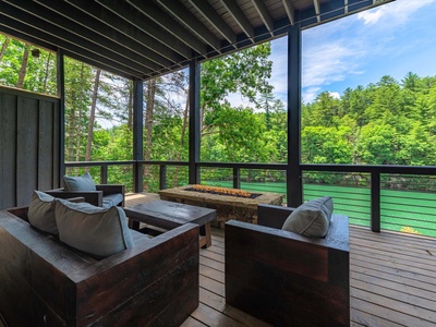 Misty Trail Lakehouse - Lower Level Deck