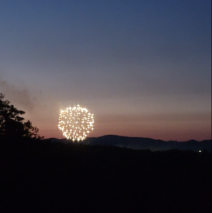 Catch CopperHIll's fireworks from the comfort of your mountain view deck!