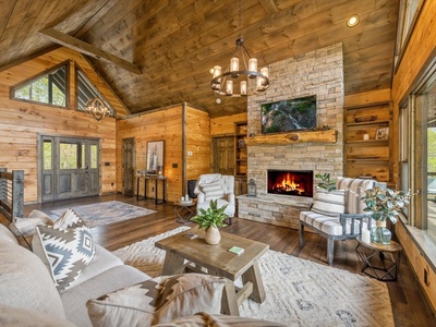 The Bird's Nest - Entry Level Living Room