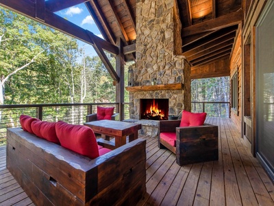 Stone Creek Lodge - Entry Level Deck Fireplace