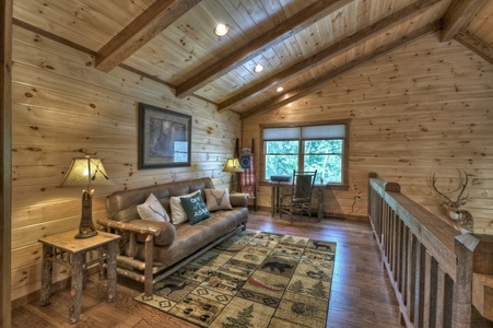 Deer Trails Cabin - Upper Level Loft with Futon