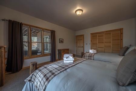 Misty Mountain Escape - Lower Level with Two Full Sized Beds