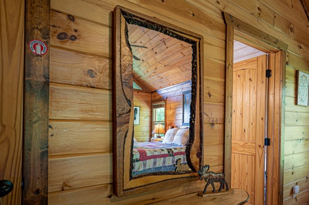 Feather Ridge - Upper Level King Bedroom