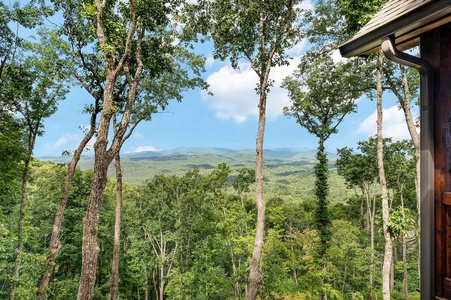 All Decked Out- Deck with Mountains Views