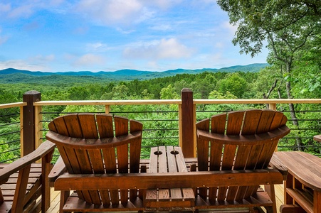 Pinecrest Lodge - Entry Level Deck (3)