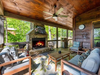 Mountain Breeze - Covered Outdoor Plush Seating