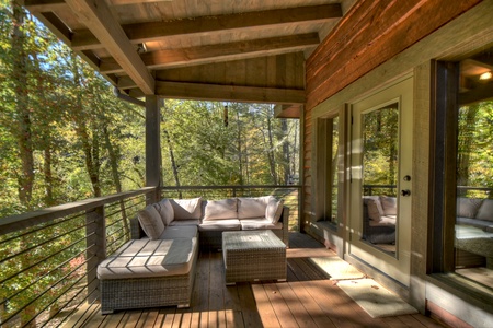 Creekside Bend- Outdoor furniture on the deck