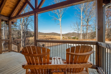 The Peaceful Meadow Cabin- Front Porch View