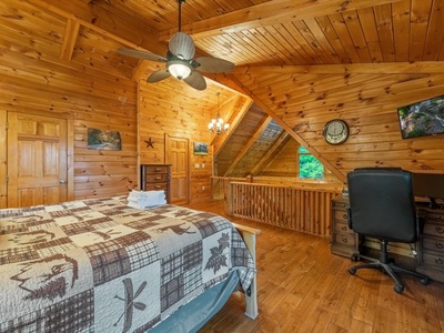 Sunrise on the Ridge - Primary King Suite with Work Station