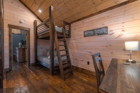 Highland Escape- Upper Level Loft with Twin Bunk Bed