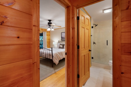 Cartacay River Retreat - Entry Level King Guest Bedroom 1