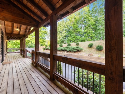 Crows Nest- Deck view overlooking the yard