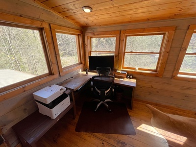 Tranquil Waters - Upper Level Loft's Office's Work Station