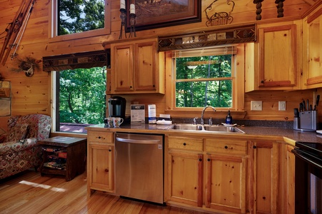 Wise Mountain Hideaway - Kitchen