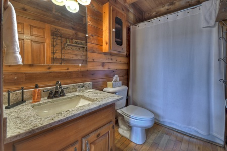 Peaceful, Easy Feeling - Entry Level Shared Bathroom