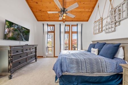 Blue Ridge Bliss - Entry Level Primary Bedroom