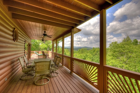 Endless Sunset- Outdoor dining area