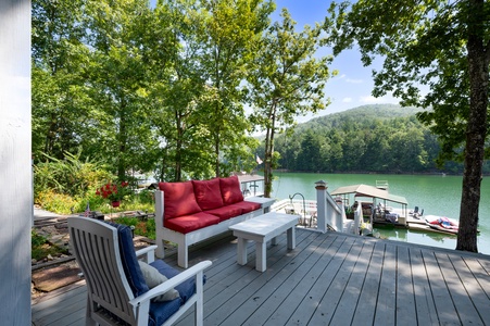 Lakeview Lounge - Lower Level Deck