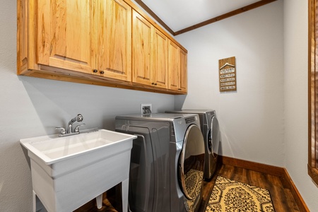 A Mornings' Mist - Entry Level Laundry Room