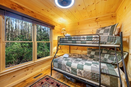 Trail Side Retreat: Guest Bunkbed Room