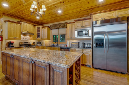 Peacock Chalet- Entry Level Kitchen