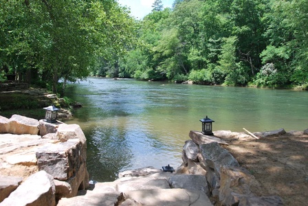 The River House- Entry into Toccoa River
