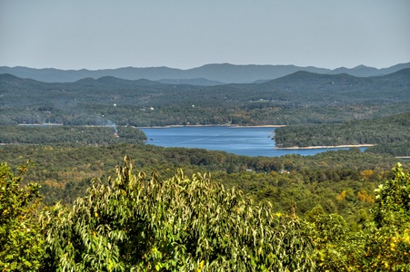 Ridgetop Pointaview- Long range mountain and lake views from the cabin