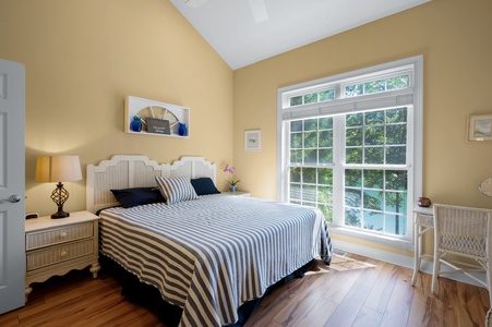 Lakeview Lounge - Entry Level Primary King Bedroom