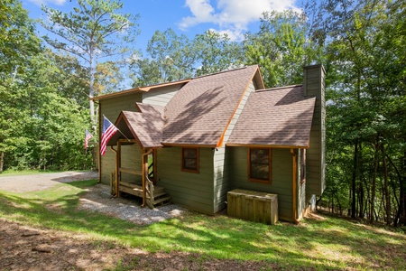 BeauJax Cabin - Exterior