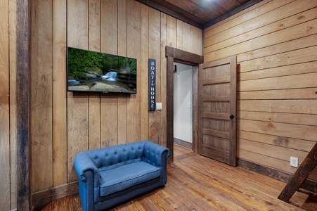 Nottely Island Retreat - Lower Level Bunk Room