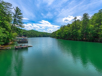 Misty Trail Lakehouse - Long Range Lake Views