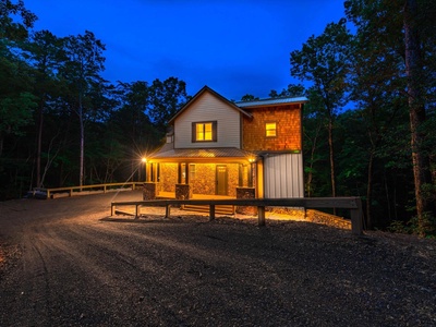 Creek Songs- Front view of the property